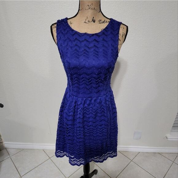 ALYA BLUE Chevron sleeveless fit & flare dress size small - Picture 1 of 6